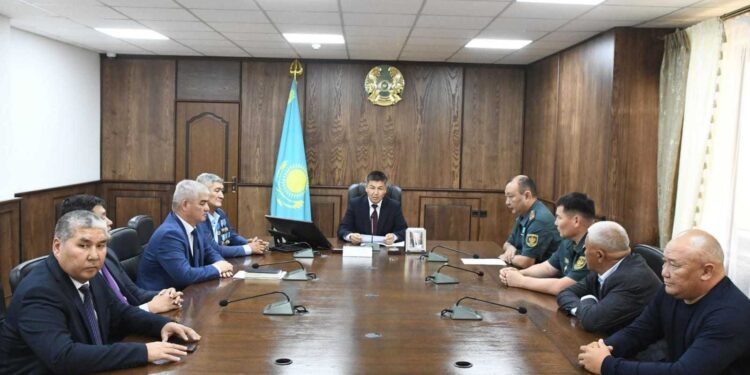 Қазалыда әскери бөлім қызметкерлері құрметке бөленді