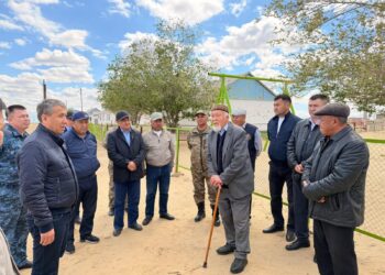 АУДАН ӘКІМІ ҚАРАҚҰМ БЕТКЕЙДЕГІ ЕЛДІ МЕКЕНДЕР МЕН ШАРУАШЫЛЫҚТАРДЫ АРАЛАДЫ