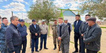 АУДАН ӘКІМІ ҚАРАҚҰМ БЕТКЕЙДЕГІ ЕЛДІ МЕКЕНДЕР МЕН ШАРУАШЫЛЫҚТАРДЫ АРАЛАДЫ