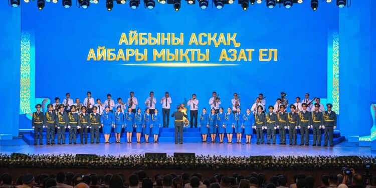 ҚЫЗЫЛОРДАДА «АЙБЫНЫ АСҚАҚ, АЙБАРЫ МЫҚТЫ АЗАТ ЕЛ» АТТЫ САЛТАНАТТЫ ШАРА ӨТТІ