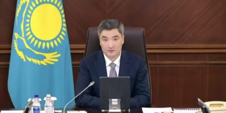 Қазақстан «сұр импортпен» әкелінетін көліктерге бақылауды күшейтеді