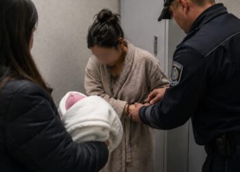 Жаңа туған қызын 800 мың теңгеге сатпақ болған әйел сотталды
